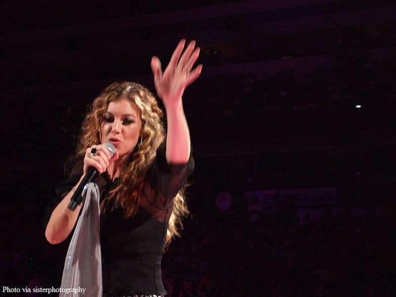 Faith Hill - photo via sisterphotography